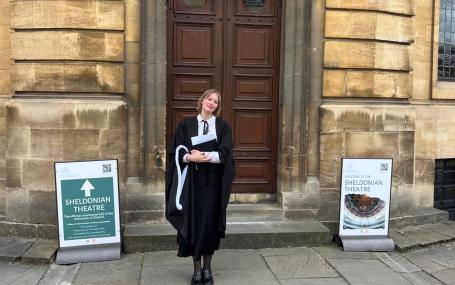 Photo of Peps Haydn Taylor in front of the Sheldonian