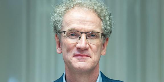 Photo of Dirk Oschmann