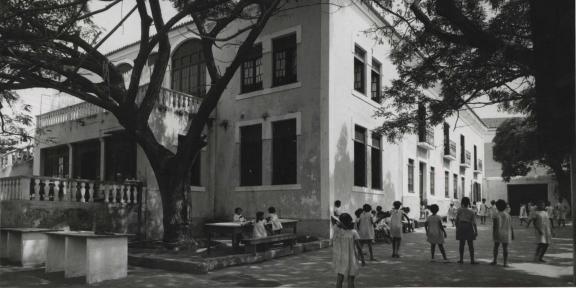 Fachada Do Instituto Feminino D. Pedro V