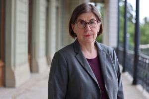 Elizabeth Throssel