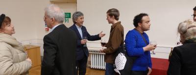 Discussions with the author following the lecture