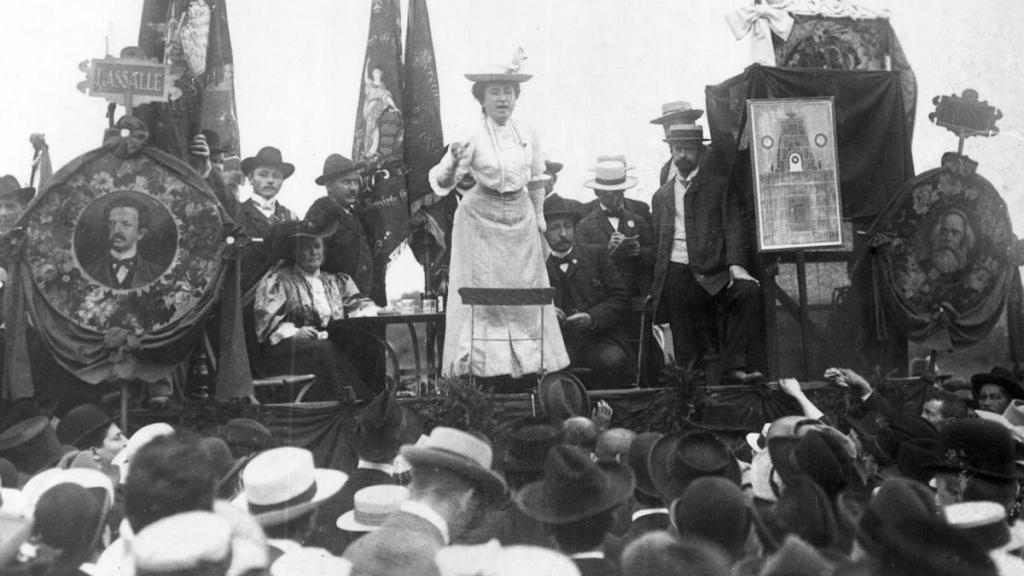 Rosa Luxemburg Giving A Speech